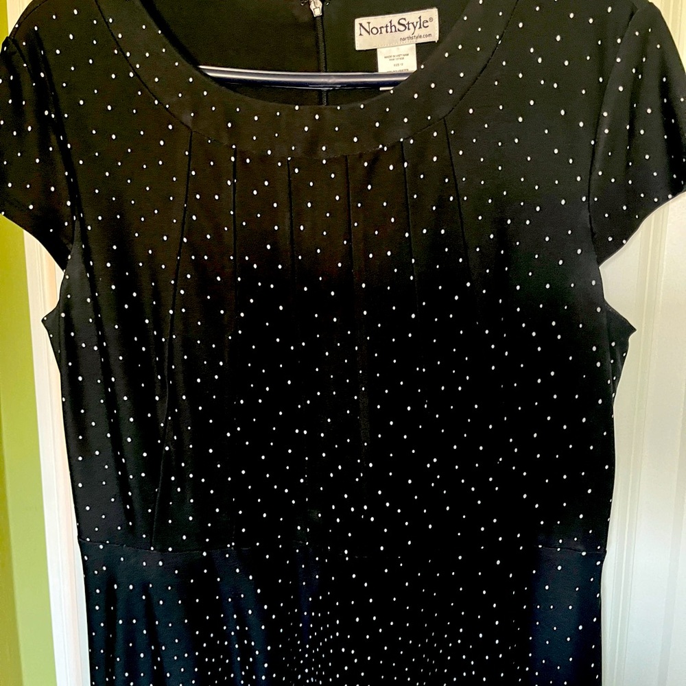Short Sleeve Polka Dot With Border Pattern - image 1